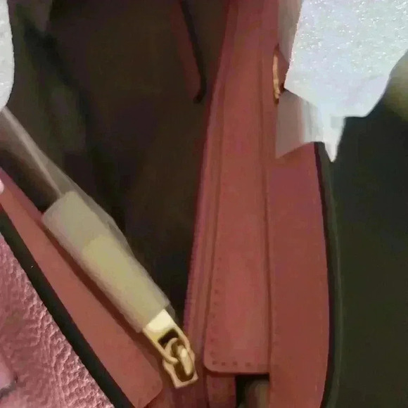 Michael Kors NWT Pink Purse - Picture 2 of 8